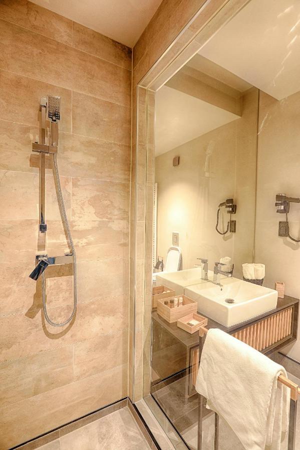Nani Nani Boutique Hotell Braşov Exteriör bild