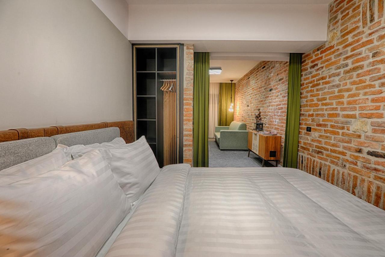 Nani Nani Boutique Hotell Braşov Exteriör bild