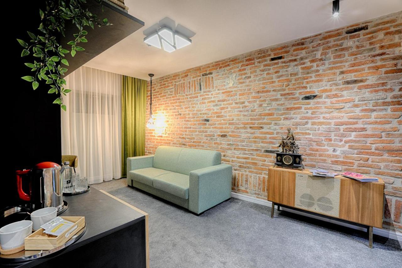 Nani Nani Boutique Hotell Braşov Exteriör bild
