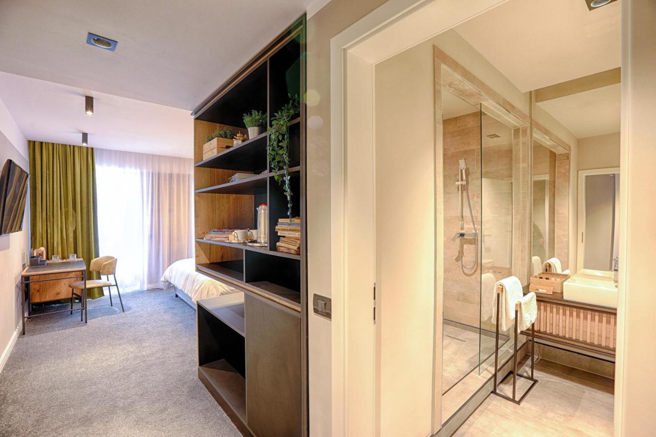 Nani Nani Boutique Hotell Braşov Exteriör bild