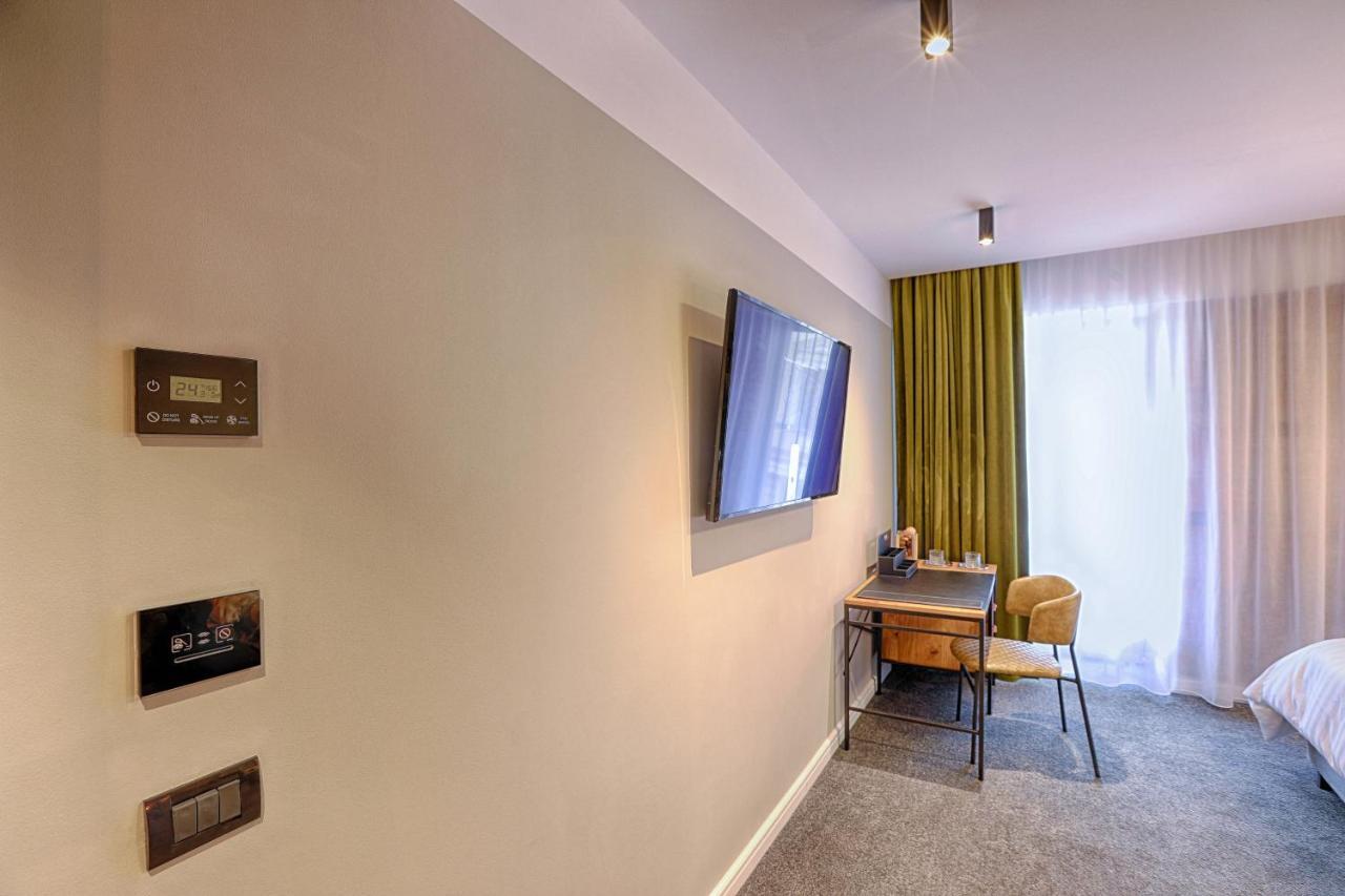 Nani Nani Boutique Hotell Braşov Exteriör bild