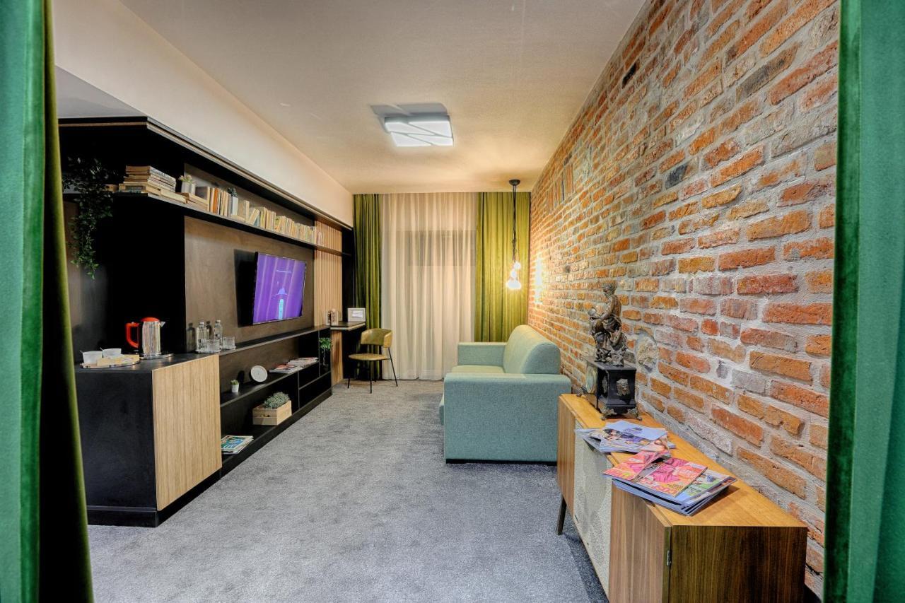 Nani Nani Boutique Hotell Braşov Exteriör bild