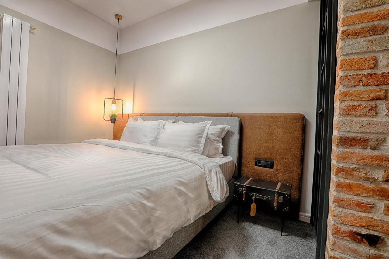 Nani Nani Boutique Hotell Braşov Exteriör bild
